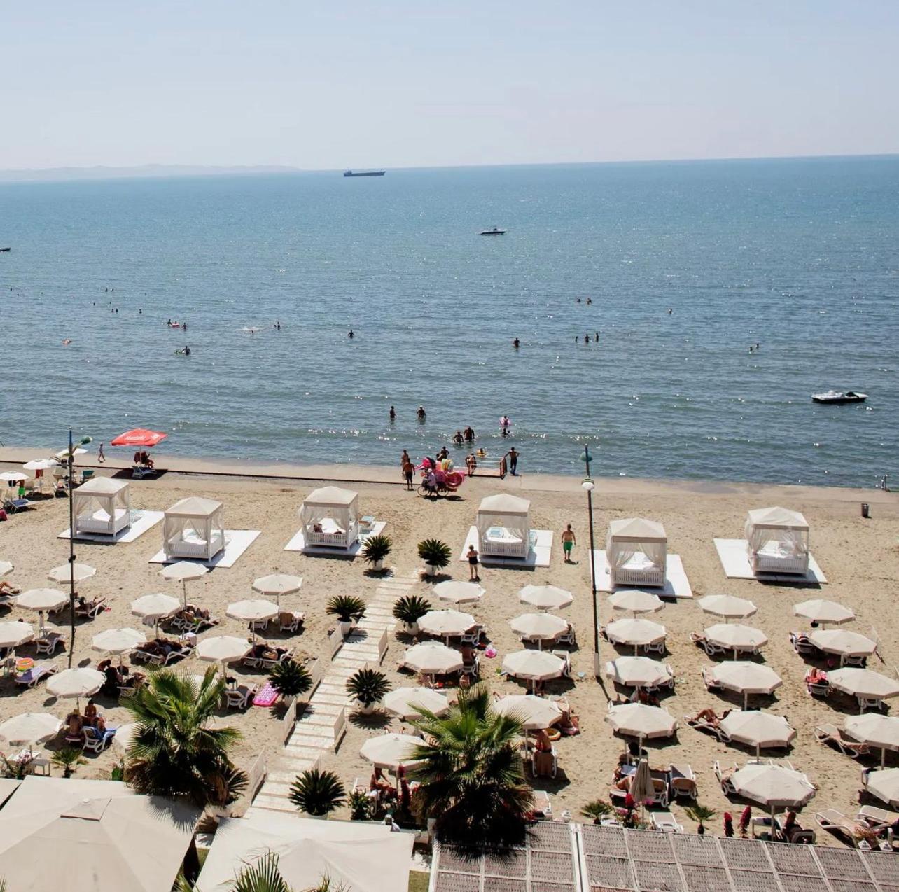 Vivi'S Seaside Apartment Durres Ngoại thất bức ảnh